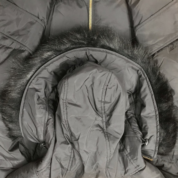 CALVIN KLEIN GOOSE DOWN PUFFER COAT🔥 - Picture 7 of 9